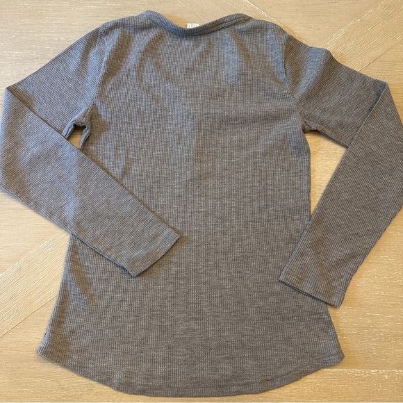 Gray Fitted Long Sleeve Henley Waffle Knit Buttoned Top - Picture 5 of 5